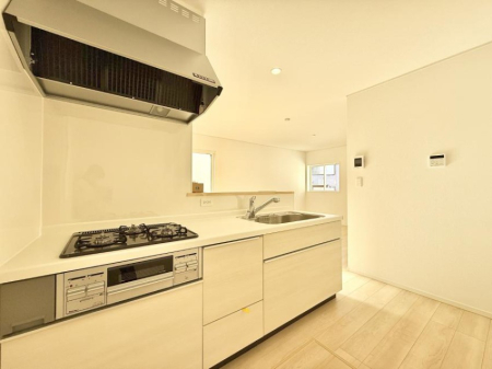 �L�b�`�� �����������������Ԃ����܂��A�Ί炠�ӂ��L�b�`��