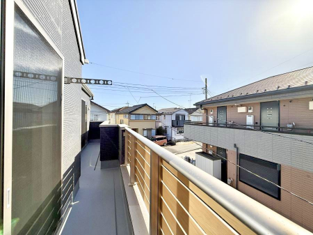 �o���R�j�[ ������ �G�߂̈ڂ낢����������J���I�ȋ�Ԃł�