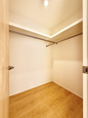 ���[ ����