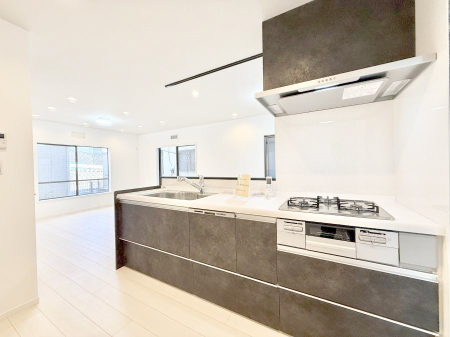 �L�b�`�� �����������������Ԃ����܂��A�Ί炠�ӂ��L�b�`��