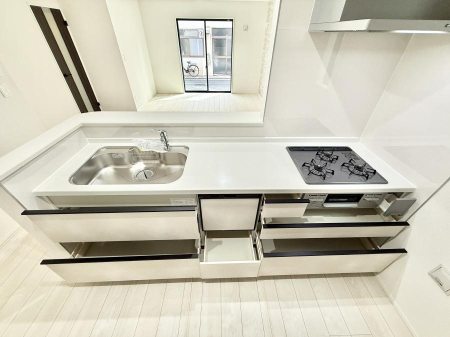 �L�b�`�� �����������������Ԃ����܂��A�Ί炠�ӂ��L�b�`��