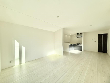 ���r���O ���������R�Ɖ�b�����܂��A�S�n�悢�ЂƂƂ�