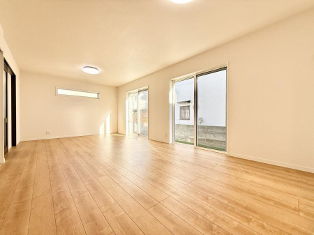 ���r���O �������z�������˂����ޖ��邢LDK�͉Ƒ��ł̂�т芰���܂�  