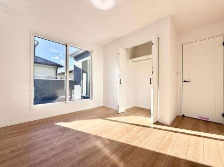 ���̑����� �������傫�ȑ��͊J����������A���邳�ʕ��o�b�`���ł�