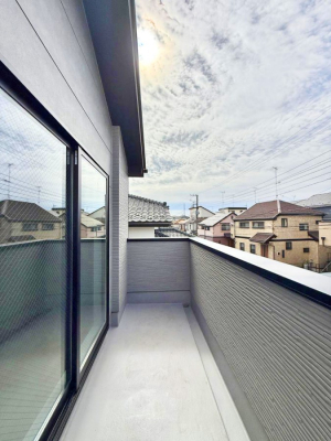 �o���R�j�[ ������ ���R��g�߂Ɋ�����A�J���I�ȃo���R�j�[