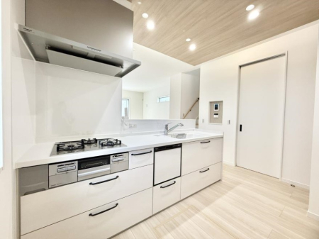 �L�b�`�� �����������������Ɗy�����Ȃ�A���K�ȃL�b�`�����