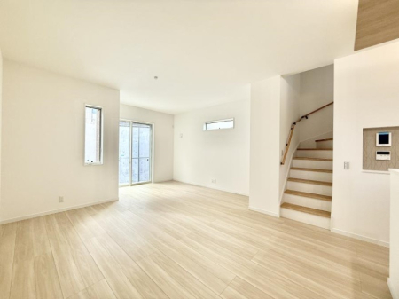 ���r���O �������z�������˂����ޖ��邢LDK�͉Ƒ��ł̂�т芰���܂�  