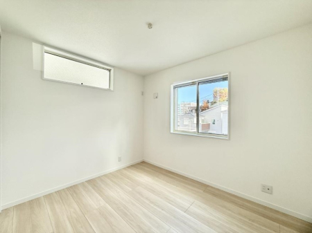 ���̑����� ������2�ʍ̌��Ŗ��邢�����I