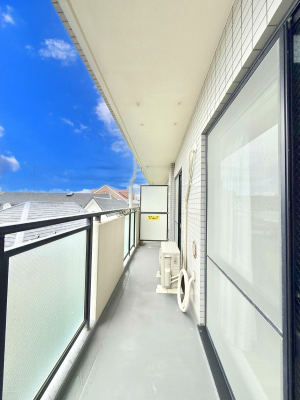 �o���R�j�[ ������ �G�߂̈ڂ낢����������J���I�ȋ�Ԃł�