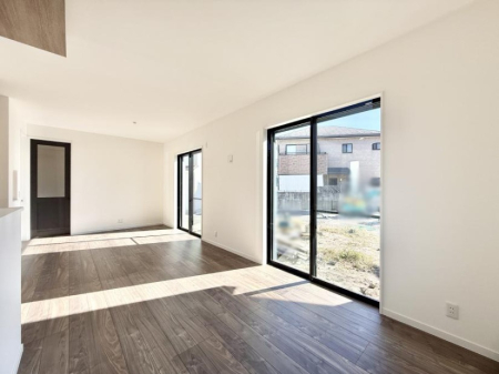 ���r���O ���������났�ƏΊ炪�W�܂�A�S���܂郊�r���O