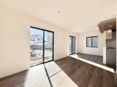 ���r���O ���������S�n�̂����A���z�̃��r���O