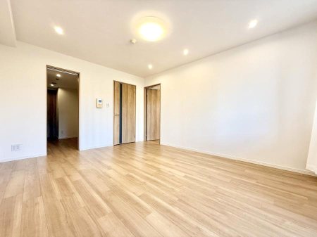 ���r���O ���������R�Ɖ�b�����܂��A�S�n�悢�ЂƂƂ�