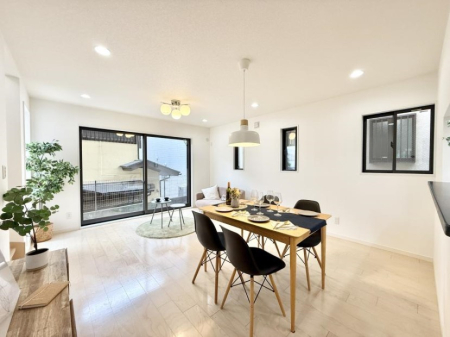 rO z˂ޖ邢LDK͉Ƒł̂т芰܂  