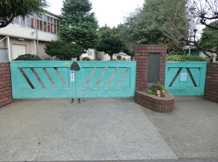 ���ӊ� ���w�Z 380m ���l�s���㐣�J���w�Z