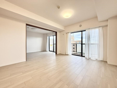 ���r���O �������z�������˂����ޖ��邢LDK�͉Ƒ��ł̂�т芰���܂�  