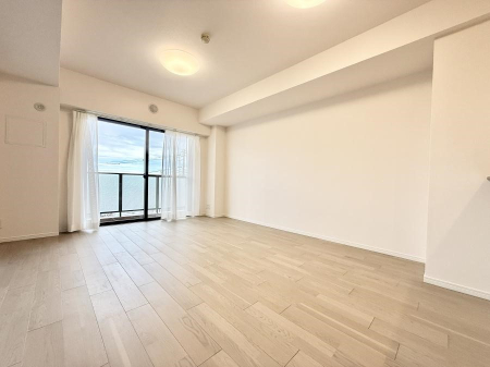 ���r���O �������Ƒ������R�ƏW�܂�A�y�������Ԃ��߂����郊�r���O