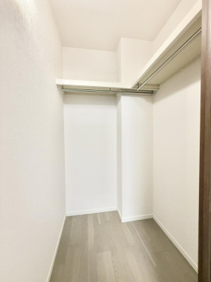 ���[ �������傫�Ȏ��[�ŉו����X�b�L���Еt���܂�  