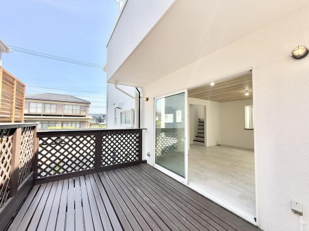 �o���R�j�[ ������ �G�߂̈ڂ낢����������J���I�ȋ�Ԃł�