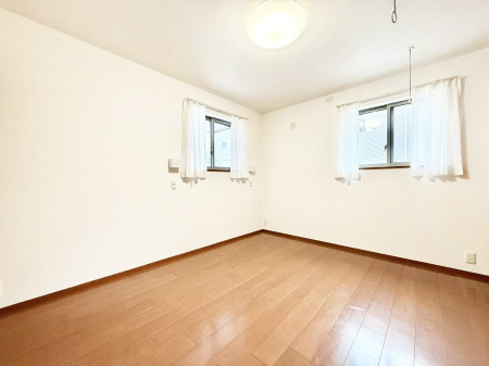 ���̑����� ������2�ʍ̌��Ŗ��邢�����I