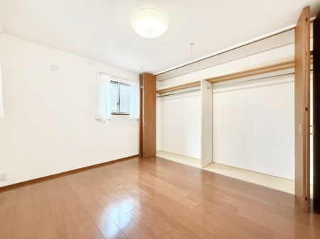 ���̑����� �������傫�Ȏ��[�ŉו����X�b�L���Еt���܂�  