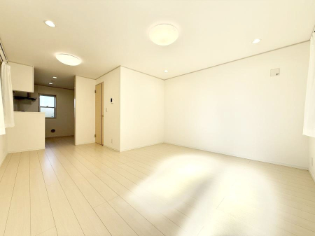 ���r���O �������i�`�������ȃ��r���O�͂ǂ�ȃC���e���A�ɂ������܂�  