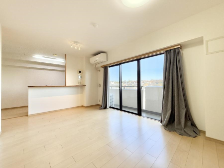 ���r���O ���������R�̌����������݁A���邢��Ԃ��L����܂�