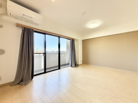 ���r���O �������L�����r���O�̓C���e���A���l����̂��y���݂ł���