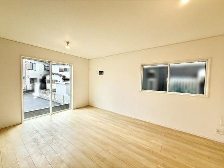 ���r���O ���������R�Ɖ�b�����܂��A�S�n�悢�ЂƂƂ�