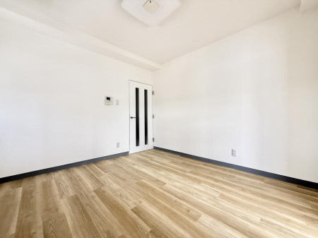 ���r���O �������Ƒ������R�ƏW�܂�A�y�������Ԃ��߂����郊�r���O