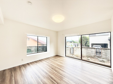 ���r���O ���������났�ƏΊ炪�W�܂�A�S���܂郊�r���O