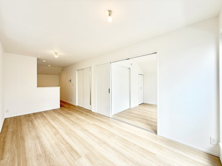 ���r���O ���������̊Ԃɂ��Ƒ����W�܂����Ⴄ����ȃ��r���O�����ł����