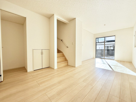 ���r���O ���������S�n�̂����A���z�̃��r���O