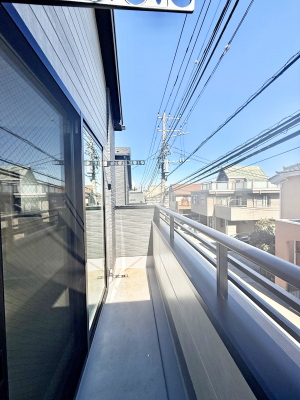 �o���R�j�[ ������ �G�߂̈ڂ낢����������J���I�ȋ�Ԃł�