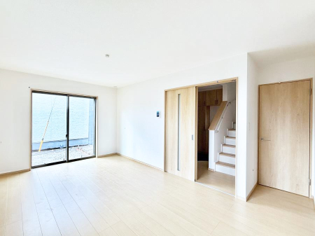 ���r���O ����