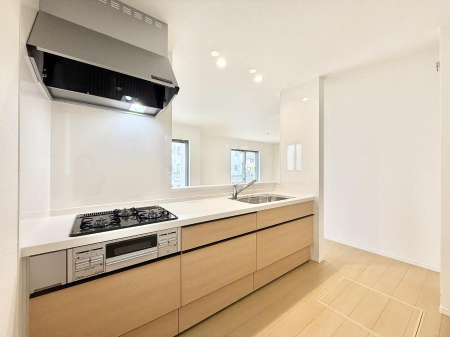 �L�b�`�� ��b���[�܂�ΖʃL�b�`���I�Ƒ��Ƃ̉�b���͂��݂܂�  