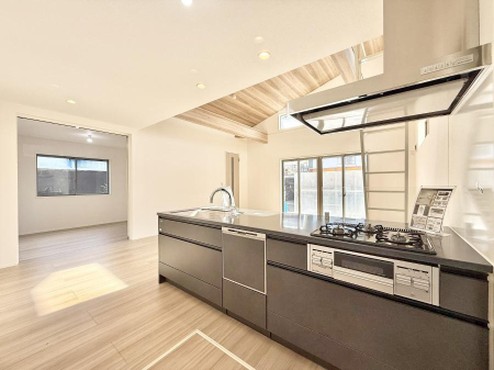 �L�b�`�� �������V���v���Ŕ������S�n�悢���Ԃ𐶂ރL�b�`�����