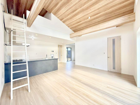 ���r���O ���������R�Ɖ�b�����܂��A�S�n�悢�ЂƂƂ�