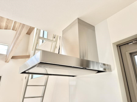 ���̑����� �ݔ����������̏��C����������C��ɗU������A�����I�ɔr�����ł��܂��B