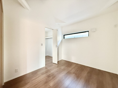 �q������ �������v���C�x�[�g��ԂƂ��ĐÂ��ŗ�������������񋟂��Ă���܂�