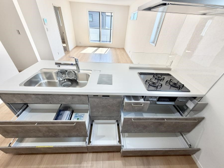 �L�b�`�� ���[�͖L�x�ȃV�X�e���L�b�`���ł��I