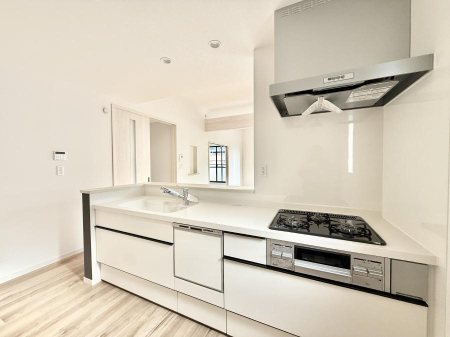 �L�b�`�� ��������b���[�܂�ΖʃL�b�`���I�Ƒ��Ƃ̉�b���͂��݂܂�  