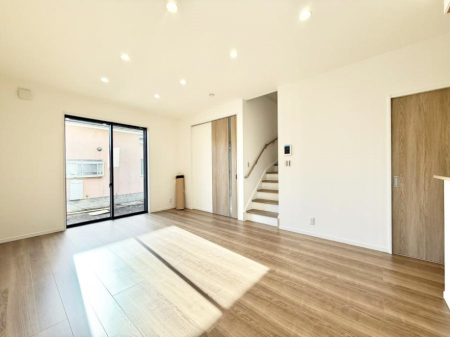 ���r���O �����������������Ɠ��ʂɂ���A�e���̋��