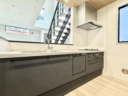 �L�b�`�� �������Ƒ��ƂȂ���A�R�~���j�P�[�V�����̏�