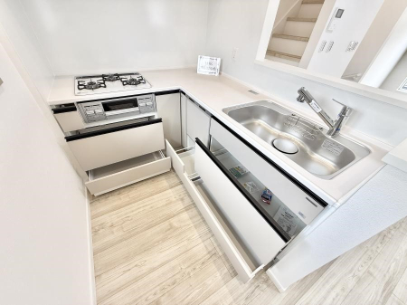 �L�b�`�� ���[�͖L�x�ȃV�X�e���L�b�`���ł��I