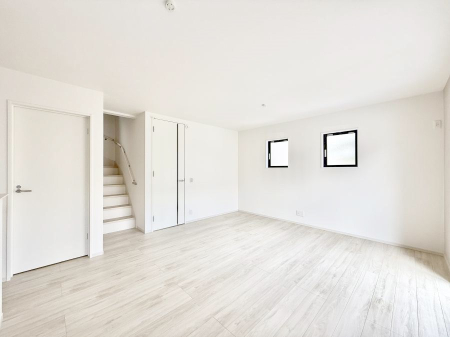 ���r���O ���������S�n�̂����A���z�̃��r���O