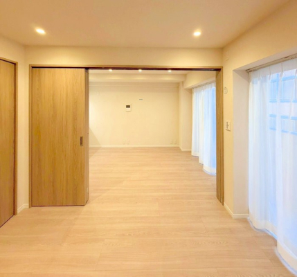 ���r���O ���������R�Ɖ�b�����܂��A�S�n�悢�ЂƂƂ�