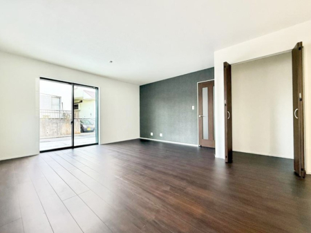 ���r���O ���������S�n�̂����A���z�̃��r���O