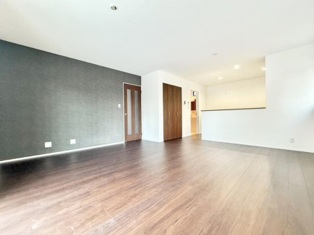 ���r���O ���������R�Ɖ�b�����܂��A�S�n�悢�ЂƂƂ�