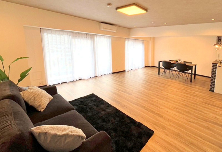 ���r���O ���̊Ԃɂ��Ƒ����W�܂����Ⴄ����ȃ��r���O�����ł����