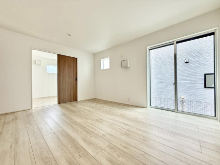 ���r���O �����������������Ɠ��ʂɂ���A�e���̋��